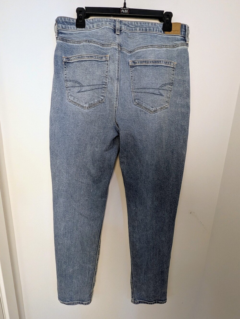 American Eagle Women Distressed Mom Jeans Sz 12 X-Long Hi Rise Blue Denim EUC